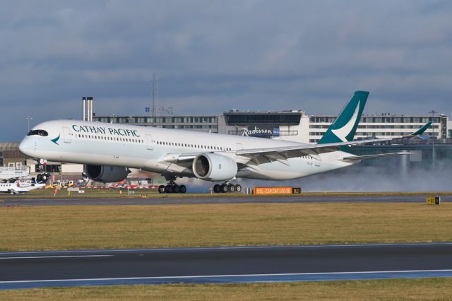 Airbus A350-1000 (B-LXI) - CPA216 on the return to Hong Kong