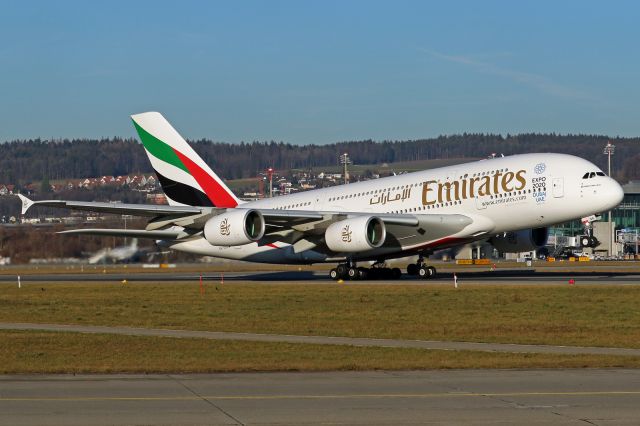 Airbus A380-800 (A6-EOK)