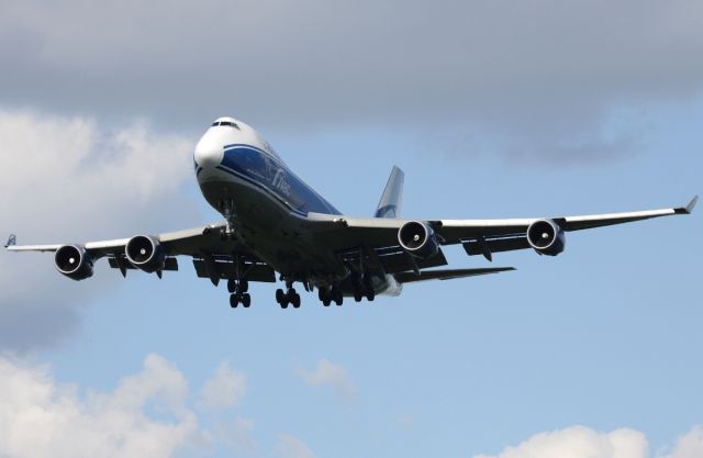 Boeing 747-400 (VP-BIM)