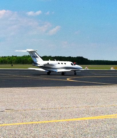 Cessna Citation Mustang (N1618L) - Taxi out of FBO