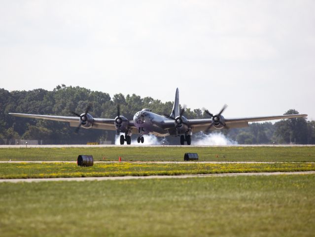 Boeing B-29 Superfortress (N529B) - Touch down! Oshkosh 2013!