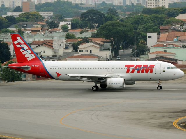 Airbus A320 (PR-MHT) - Airbus A320-200 (CN 1757) TAM - Aeroporto de Congonhas/São Paulo (CGH/SBSP) , Brazil