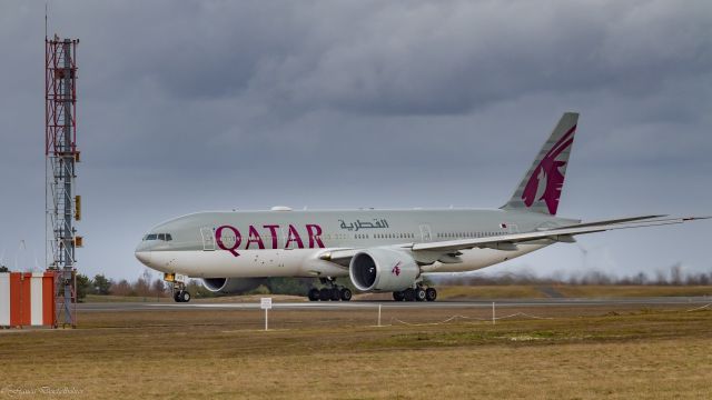 BOEING 777-200LR (A7-BBB) - décollage le 17/02/2021