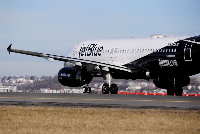 Airbus A320 (N663JB)