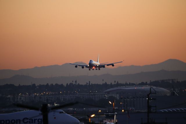Boeing 747-400 (B-2476)