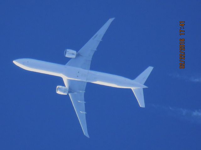 BOEING 777-300ER (F-GSQY)