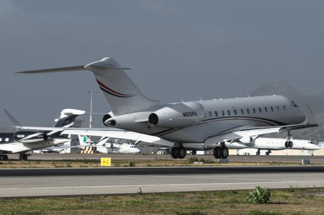 Bombardier Global 5000 (N815PA)