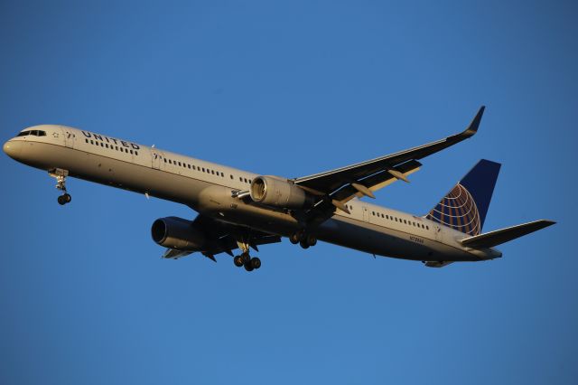 BOEING 757-300 (N78866)