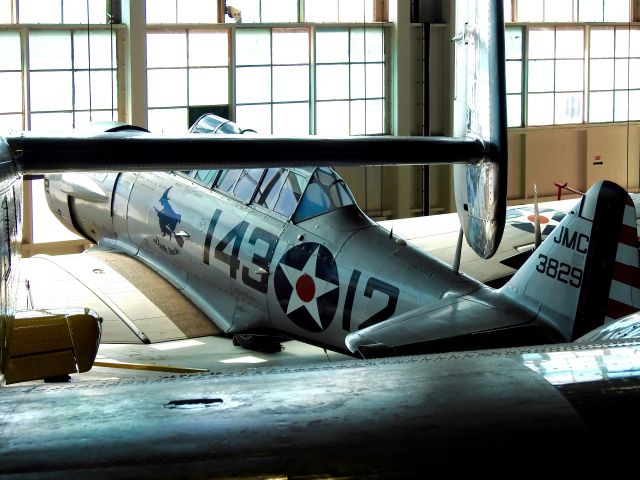 North American T-6 Texan (N27409)