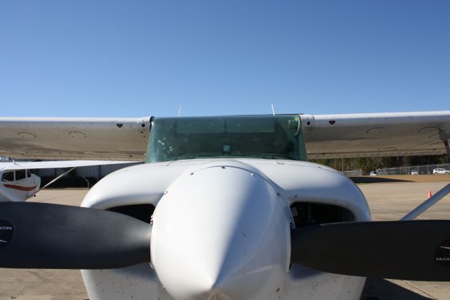 Cessna Skyhawk —