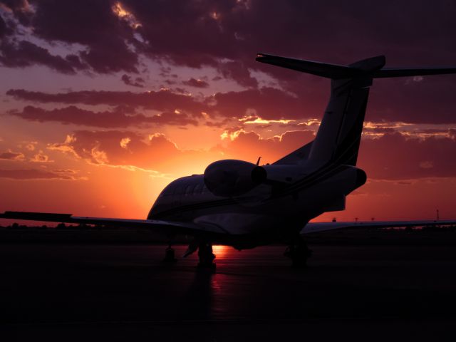 — — - NetJets 560xl siting on pretty.