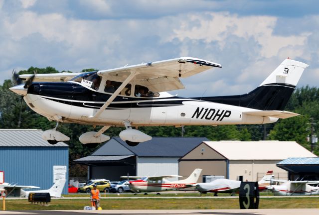 Cessna Skylane (N10HP)