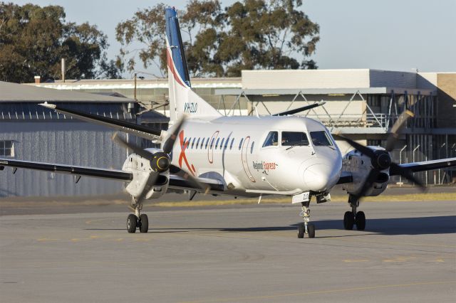 Saab 340 (VH-ZLO) - Regional Express Airlines (VH-ZLO) Saab 340B taxiing to bay 2 at Wagga Wagga Airport.