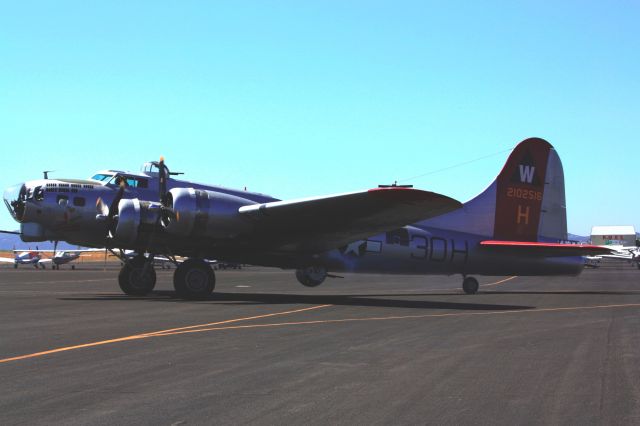 Boeing B-17 Flying Fortress —