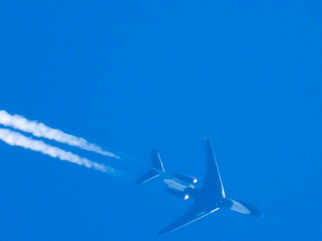 Bombardier Global Express (N700YB) - 12/12/2024