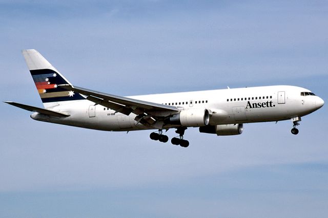 Cessna Skylane (VH-RMF) - ANSETT AUSTRALIA AIRLINES - BOEING 767-277 - REG - VH-RMF (CN 22694/32) - WEST BEACH ADELAIDE SA. AUSTRALIA - YPAD 16/2/1986