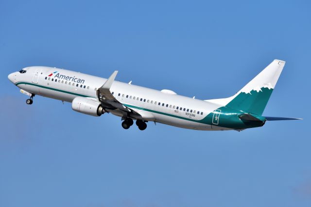 Boeing 737-800 (N916NN) - Reno Air Heritage Jet departing 23-L on 03-09-22 bound for DFW.