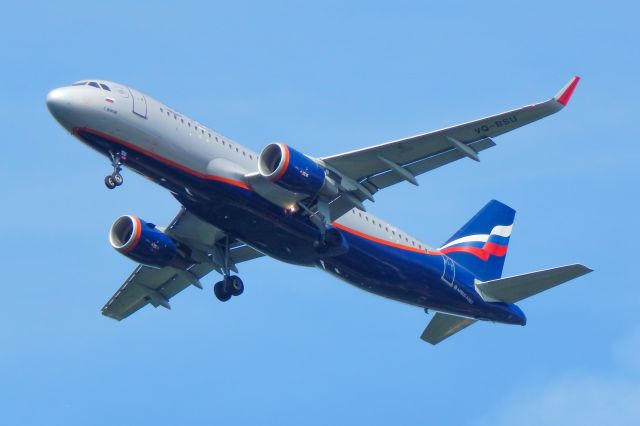 Airbus A320 (VQ-BSU)