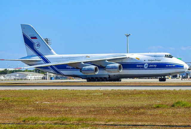 Antonov An-124 Ruslan (RA-82045)