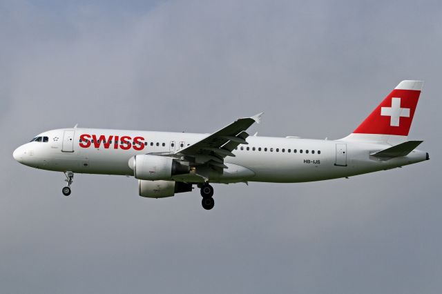 Airbus A320 (HB-IJS)