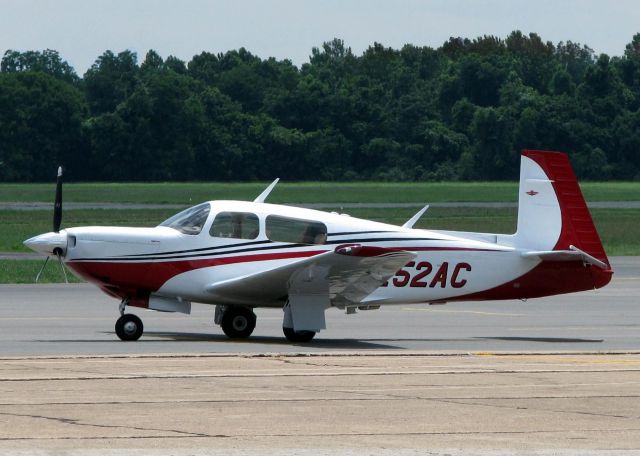 Mooney M-20 (N252AC) - Nice looking Mooney parked At Shreveports Downtown Airport.