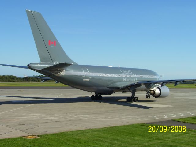 Airbus A310 — - Canadian Forces Airbus 310 tail #15001