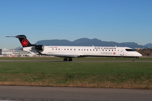 Canadair Regional Jet CRJ-900 (C-GJAZ)