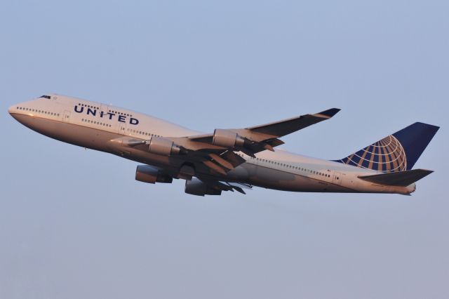 Boeing 747-400 (N199UA) - N199UA 747-422(MSN:28717/LN:1126) UA882 NRT-ORD SPOT20 RWY34L↑ 17:21