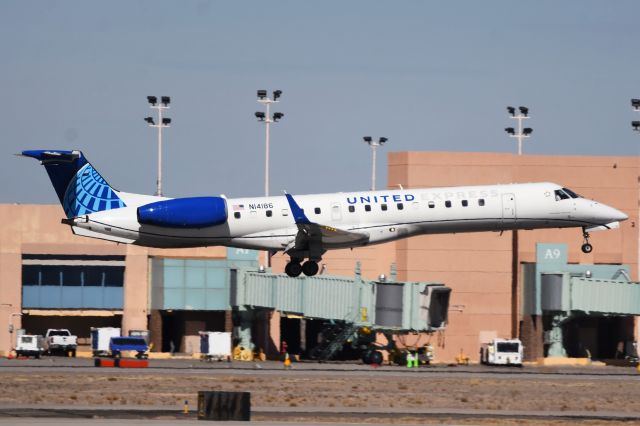 Embraer ERJ-145 (N14186)