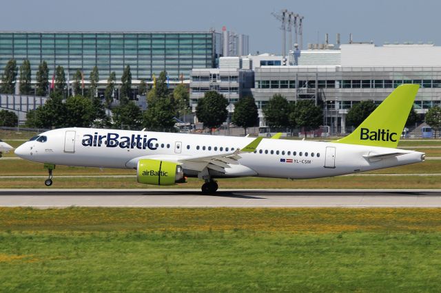 Airbus A220-300 (YL-CSM)