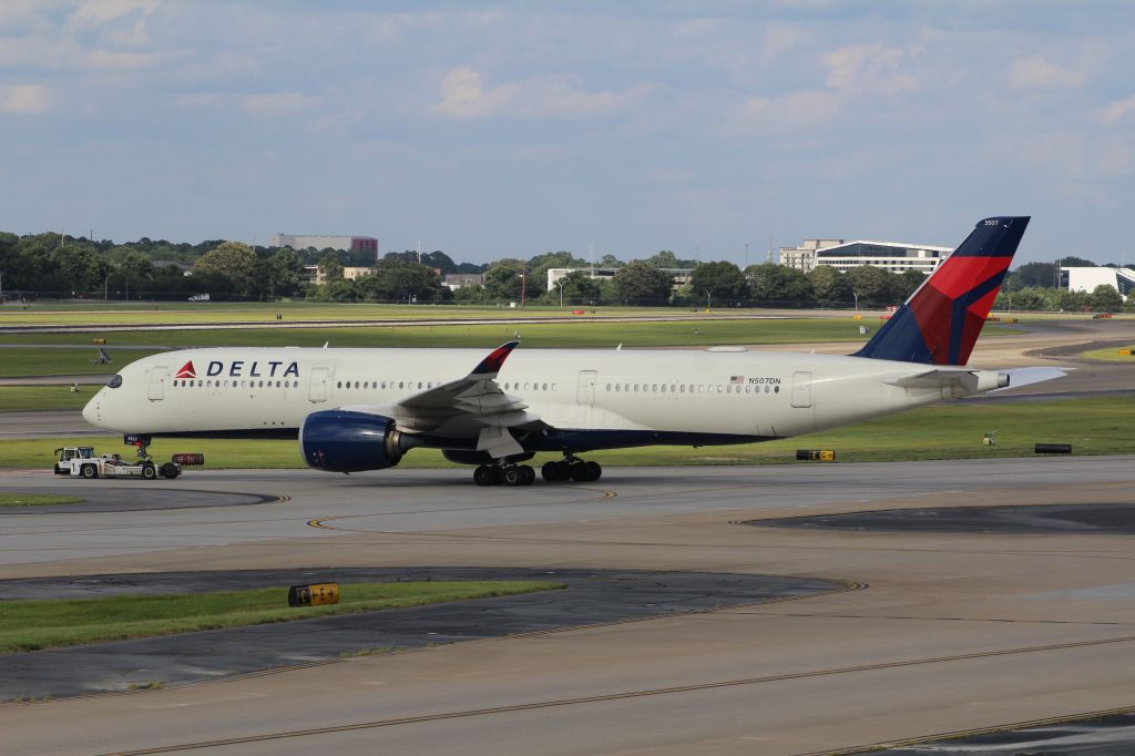 Airbus A350-900 (N507DN)