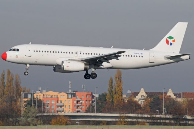 Airbus A320 (OY-LHD)