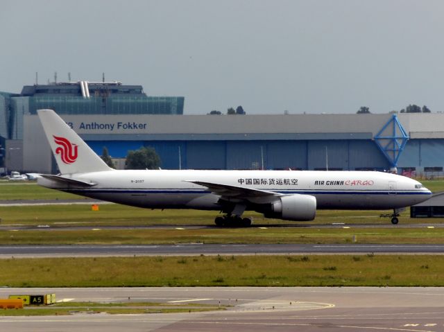 BOEING 777-200LR (B-2097)