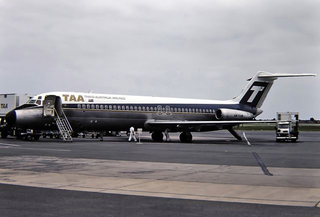 McDonnell Douglas DC-9-30 (VH-TJM) - TRANS AUSTRALIA AIRLINES - McDONNELL DOUGLAS DC-9-31 - REG : VH-TJM (CN 47072/270) - ADELAIDE INTERNATIONAL AIRPORT SA. AUSTRALIA - YPAD 6/3/1978