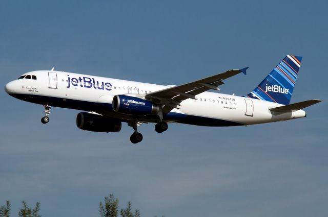 N794JB — - A great color scheme aircraft JetBlue landing in LA