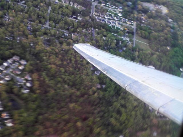 McDonnell Douglas MD-88 (N999DN) - Just after takeoff from runway 15R to Atlanta.  Seat 15E