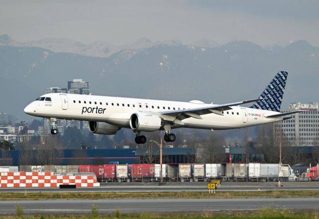 EMBRAER ERJ-190-400 (C-GKXR)