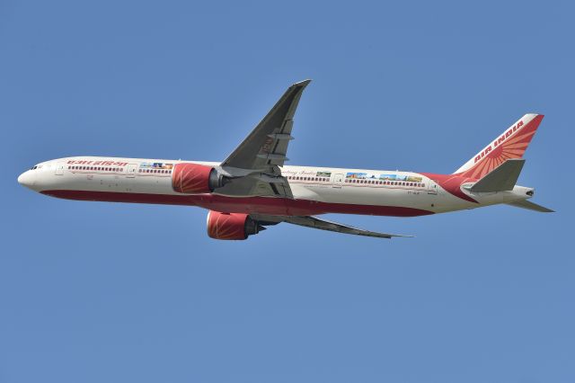 BOEING 777-300ER (VT-ALN) - 28-C 05-10-24