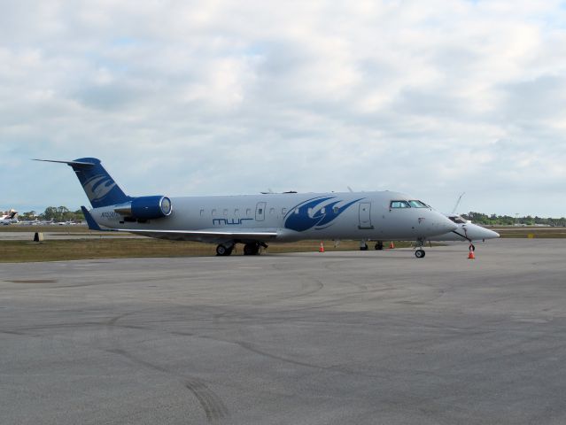 Canadair Regional Jet CRJ-200 (N155MW)