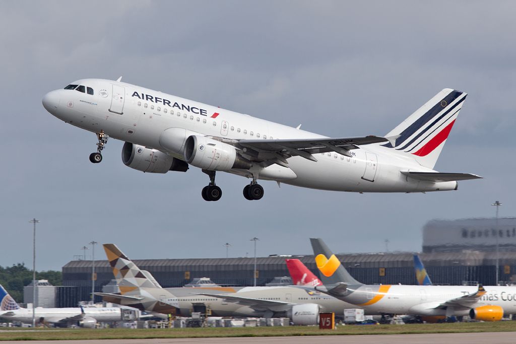 Airbus A319 (F-GRHK) - AFR1669 departing for CDG with a variety of other aircraft on T1 and T2 in the background.