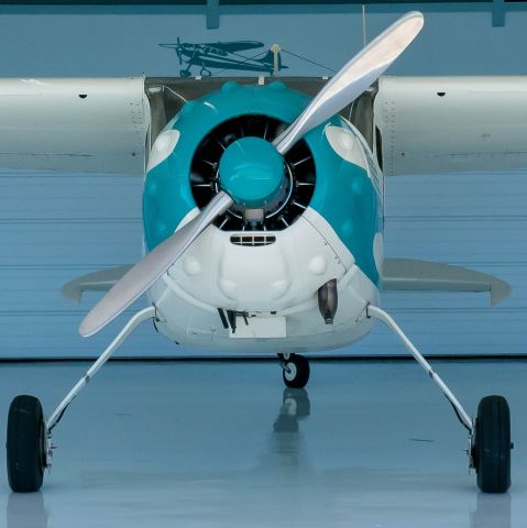 Cessna LC-126 (N195GW)