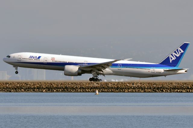 BOEING 777-300ER (JA732A) - 11th Oct., 2014