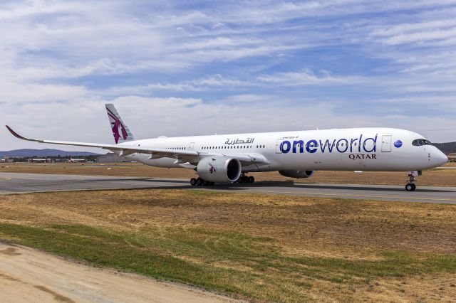 Airbus A350-1000 (A7-ANE) - Qatar Airways (A7-ANE) Airbus A350-1041 taxiing at Canberra Airport