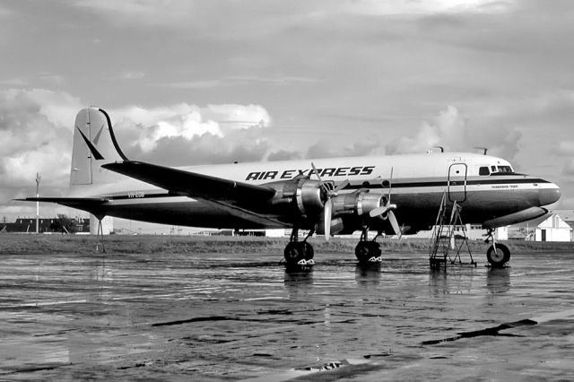 VH-EDB — - AIR EXPRESS - DOUGLAS C-54A-1-DO - REG : VH-EDB (CN 7458/66) - ESSENDON AIRPORT MELBOURNE VIC. AUSTRALIA - YMEN 6/4/1978