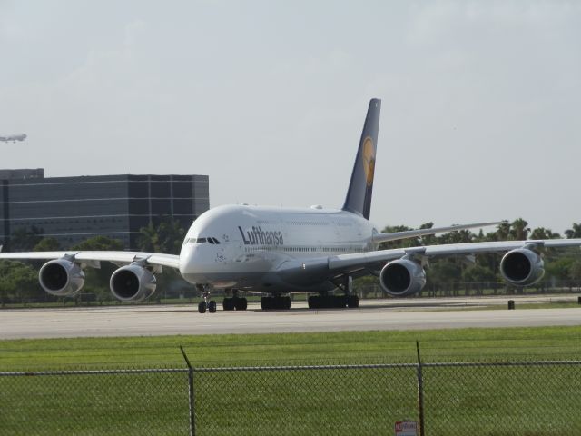 Airbus A380-800 (D-AIMF)