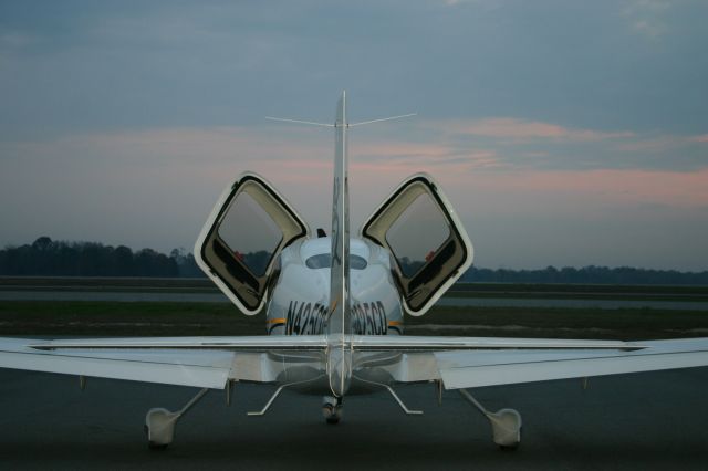 Cirrus SR-22 (N425CD)