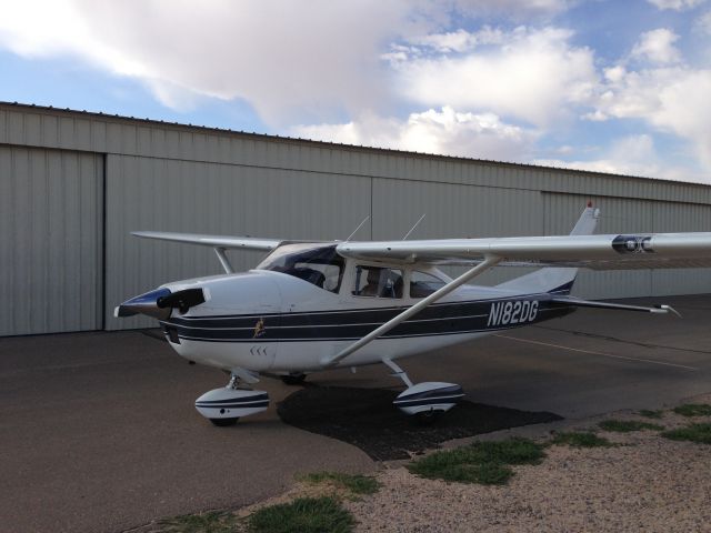 Cessna Skylane (N182DG)