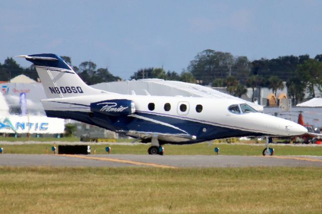 Beechcraft Premier 1 (N808SQ) - Lining up to depart rwy 7 on 16-Oct-22 heading for KTMB.