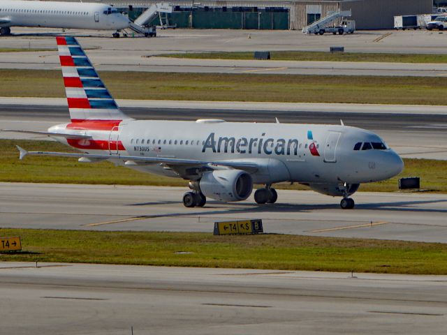 Airbus A319 (N730US)