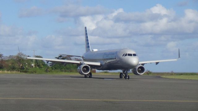 Airbus A321 (N900UW)